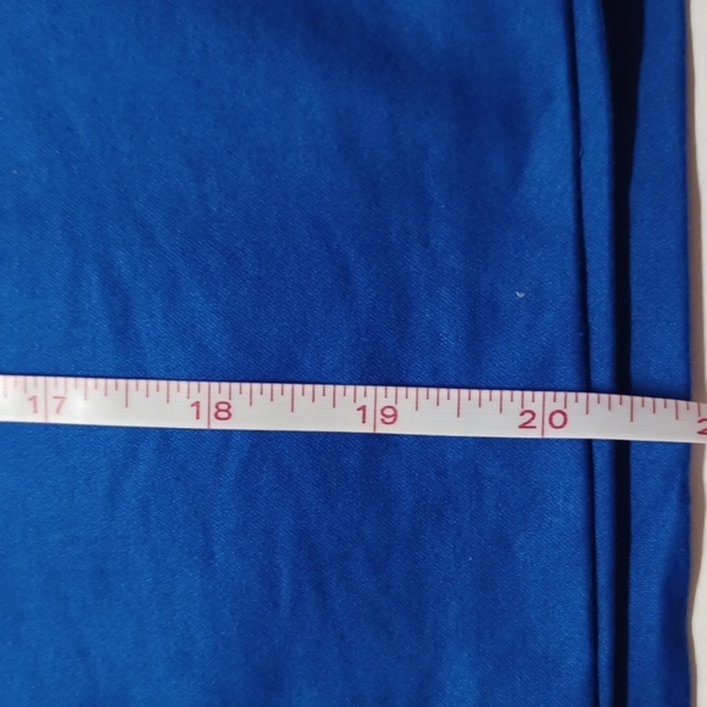 Susan Graver skort blue plus size 2X. Pull‎ on waist and long shorts under - Picture 8 of 9
